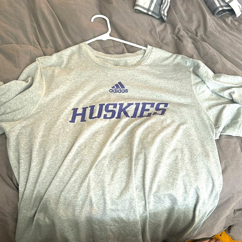 Dry Fit Men’s Adidas Huskies T-Shirt XL